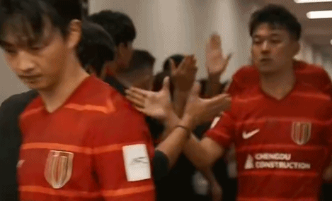 九游体育直播转折点！广州队迎来里程碑，亚冠转会期攻防权衡，管理层满意，临场指挥获称赞的简单介绍